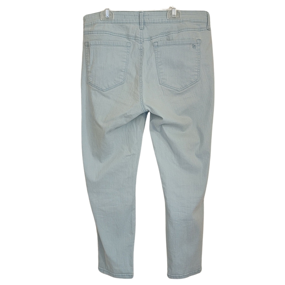 Jessica Simpson Rolled Crop Skinny Jeans - Picture 5 of 8